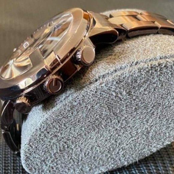 Gucci Ion Plated S-Steel Men’s Watch - Picture 3 of 6